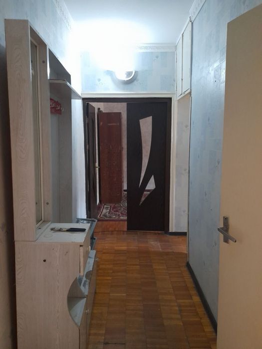 Ижарага Юнусабад 10 кварталда 2 хона уй угил болаларга берилади