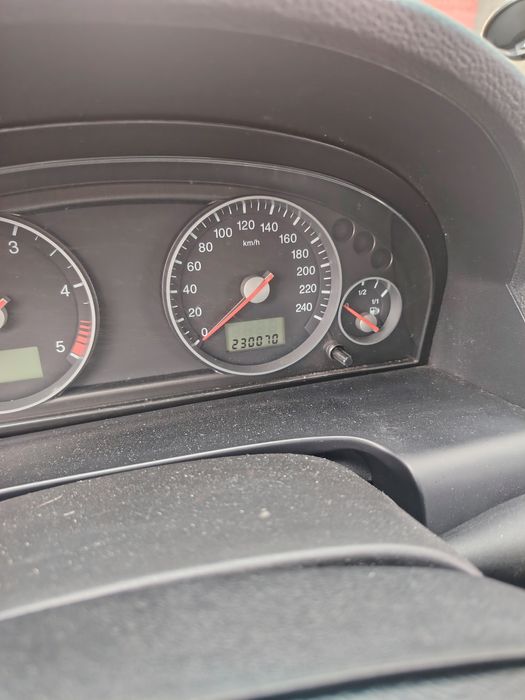 Vând sau schimb Ford Mondeo 2003 Diesel 131 cai