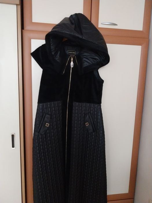 Дамски елек Алкантар и шушляк размер 44 три отговаря на гръдна обиколк