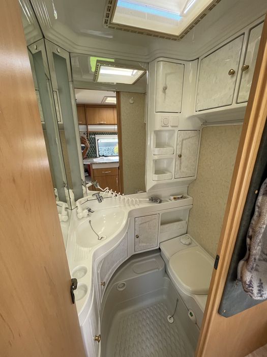 Каравана Hobby De Luxe easy 495