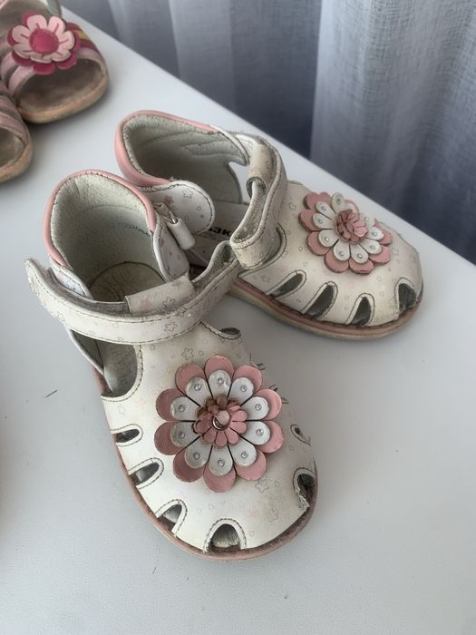 Туфли сандали для девочки 21 24 25 размер