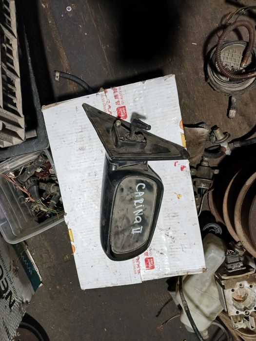 Зеркало Тоета Карина 2