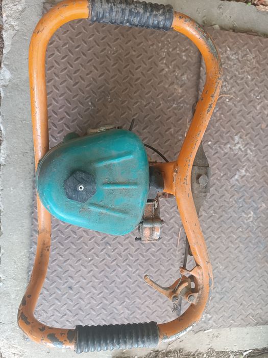 Бензинова резачка Дружба Електрон