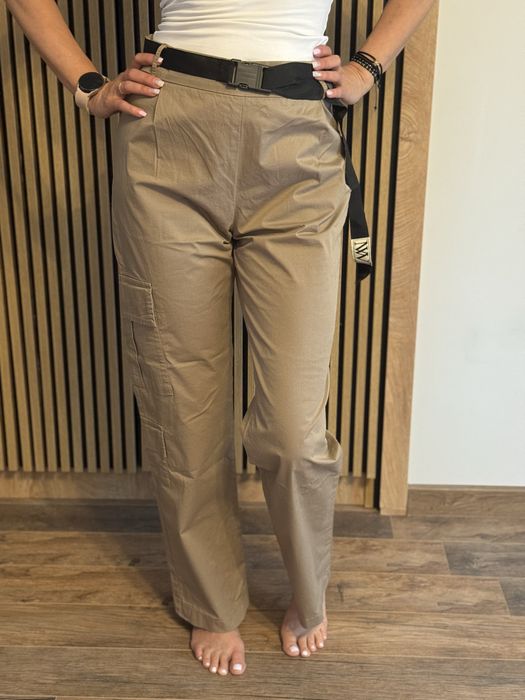 Различни модели дамски дънки