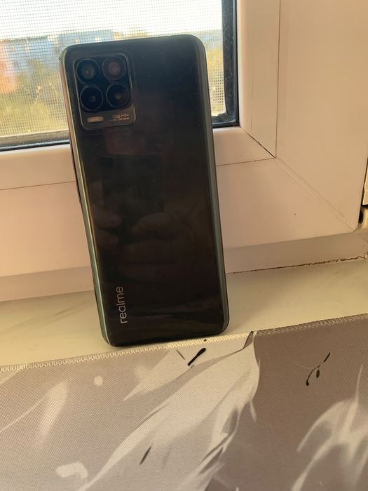 Продам realmi 8 pro.