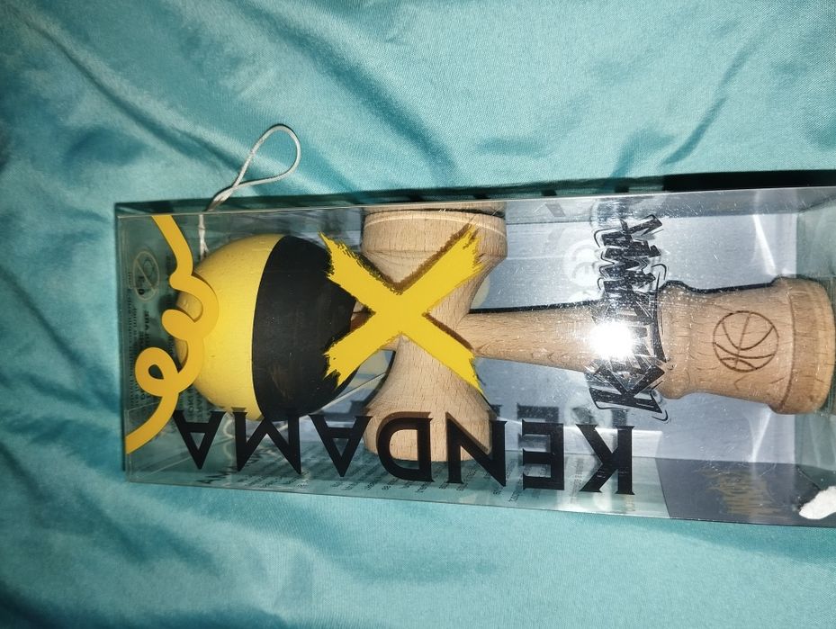 Vând jucării  Kendama X