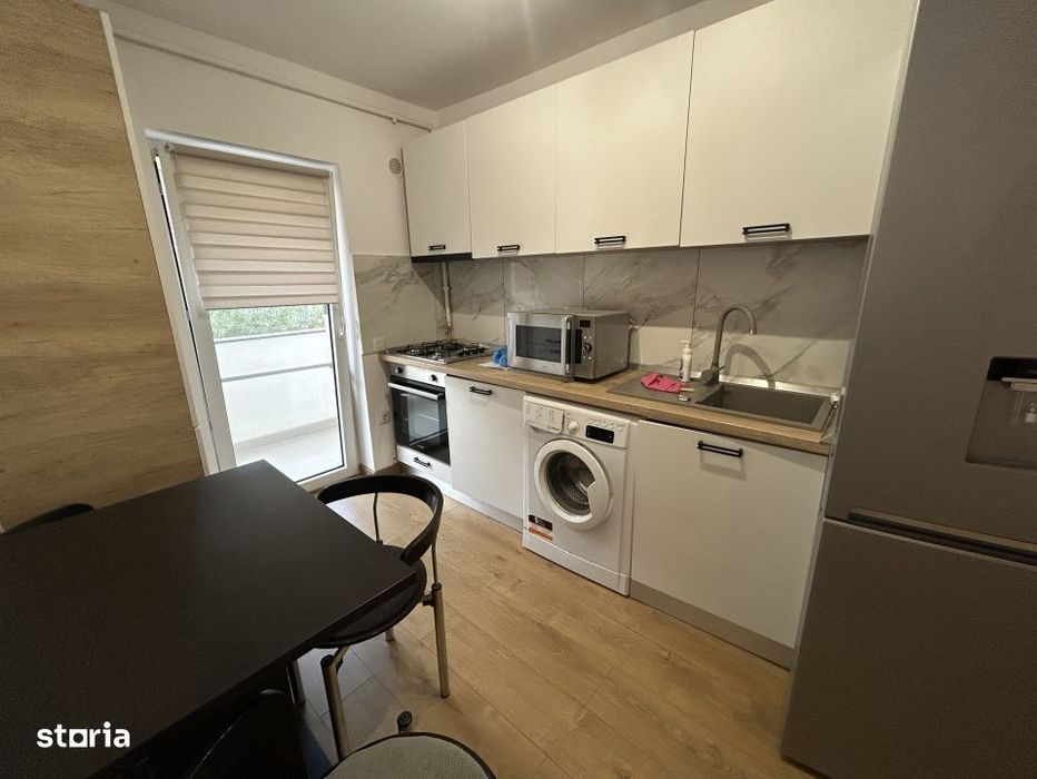 Apartament 2 camere decomandat , 56 mp , zona Porii ,