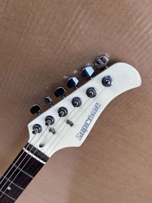 Chitara electrica Supreme nu Fender