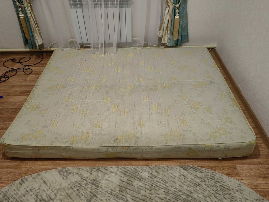 Матрас 200/160 б/у  рабочий