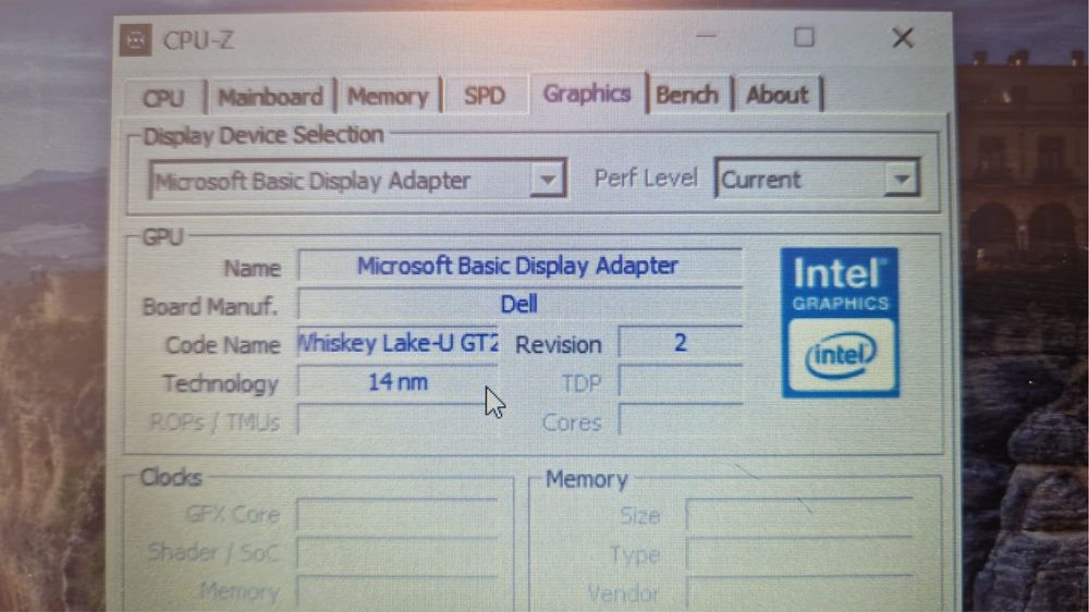 Dell Latitude 3500  i3-8145u RAM 8gb, SSD 256