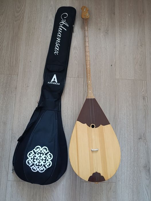 Домбыра в отличном состоянии  хорошего качества