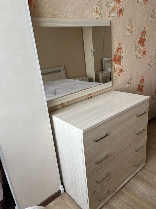 Спальный гарнитур