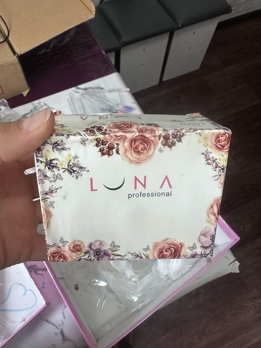 Продам пылесос для маникюра и лампу