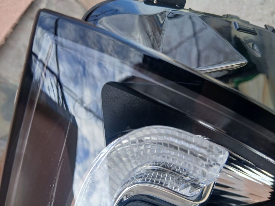 Десен фар  mercedes glc