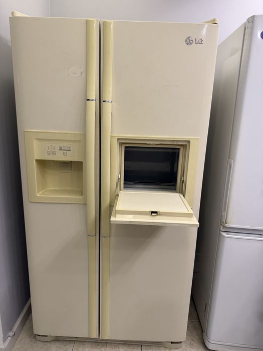 Продам холодильник