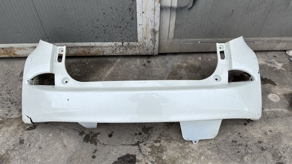 3 броя задна броня Toyota Ractis 2 (2010-2017)