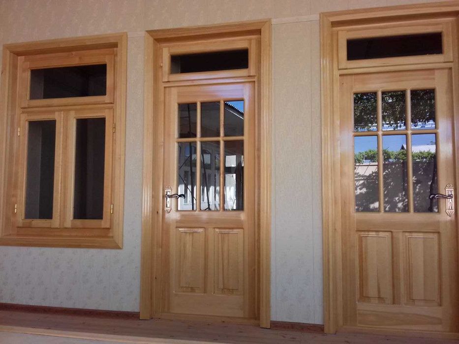 Окна и двери из дерева/Yog'ochdan yasalgan eshik va derazalar