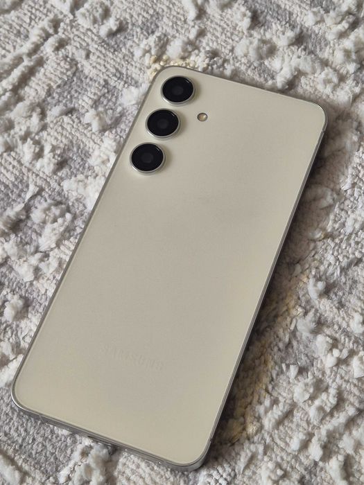 Продам Samsung S24+ Plus 256 гб белый