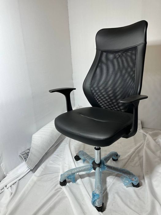 Стул кресло офисный  отличного качетсва