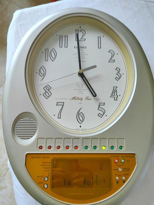 Оригинален Японски Стенен Часовник CASIO с Мелодии на Бийтълс 1970те г