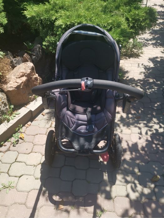 Отдам коляску bebe confort