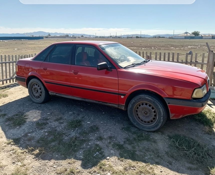 Продам Audi 80, 1992 год, цвет красный, состояние очень хорошее