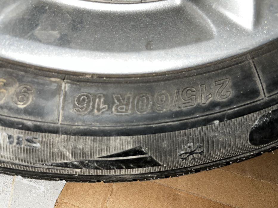 Диска с шиной 215/60/R16