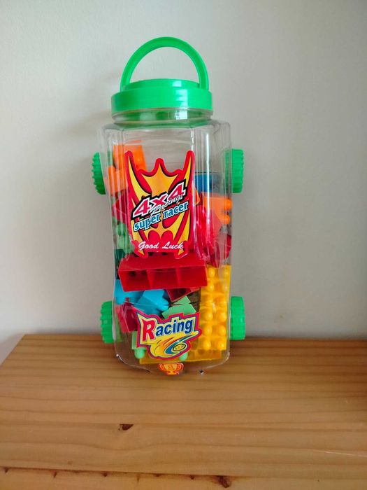 Лот детски играчки- автовоз, багер, строител и мотор