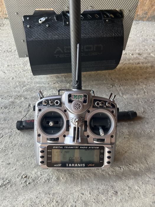 Drona agricola pentru ingrasamant solid