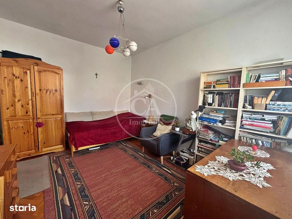 Apartament de vanzare cu 3 camere in zona Dacia Oradea