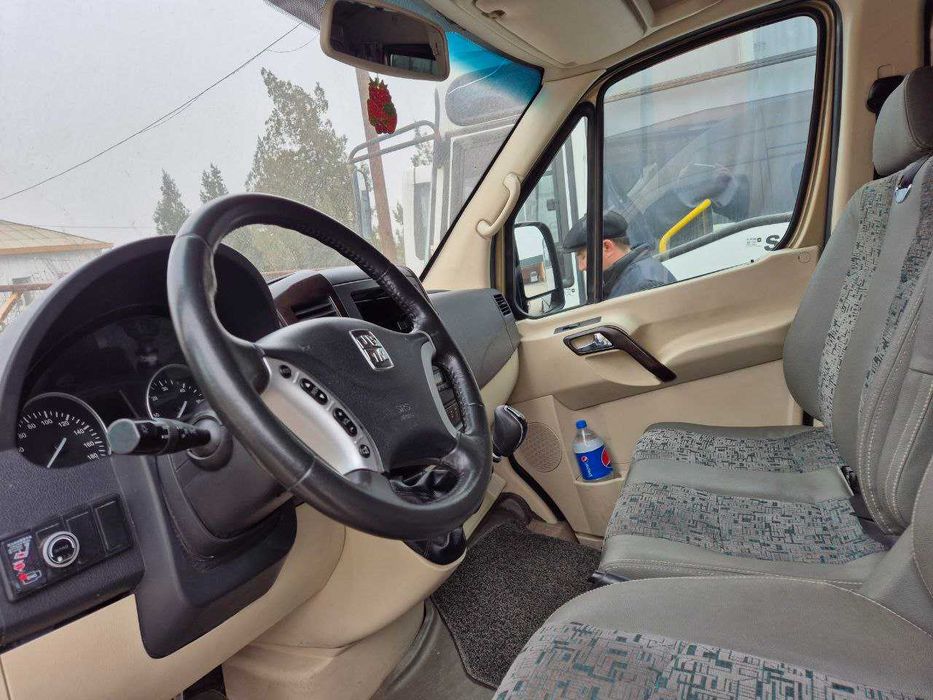 Микроавтобус Foton, Zhongtong