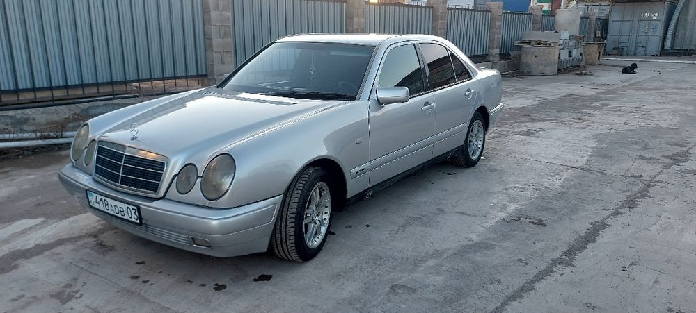 Продам авто мерседес 210