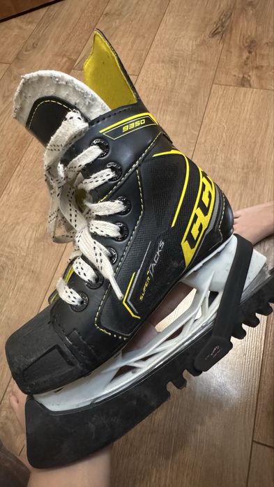 Коньки CCM TACKS 9350