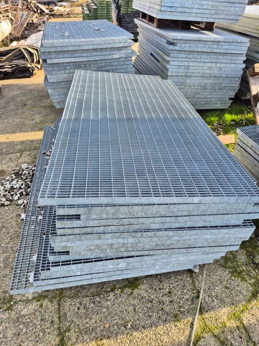 Gratare zincate galvanizate