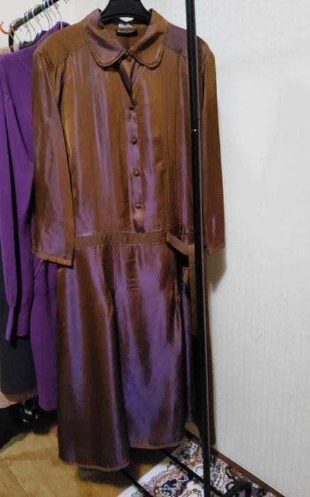 Продам женские платья