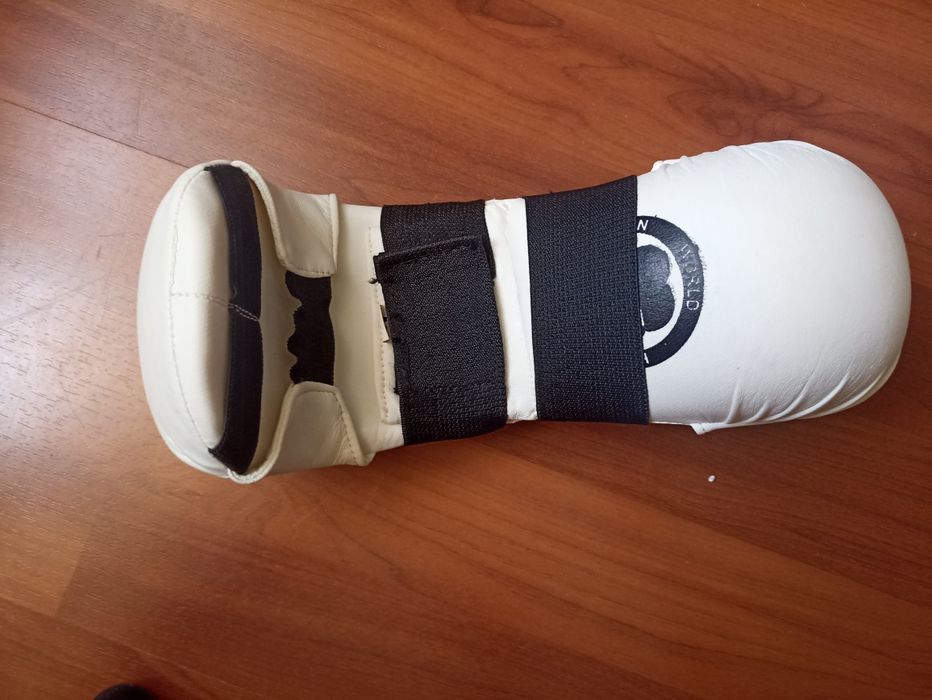 Перчатки для карате WKF