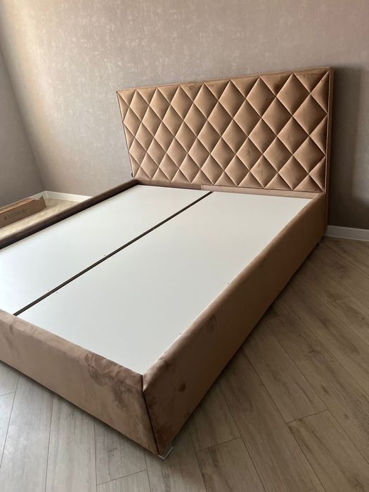 Кровати , разные