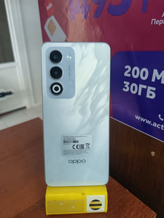 Продам телефон оппа