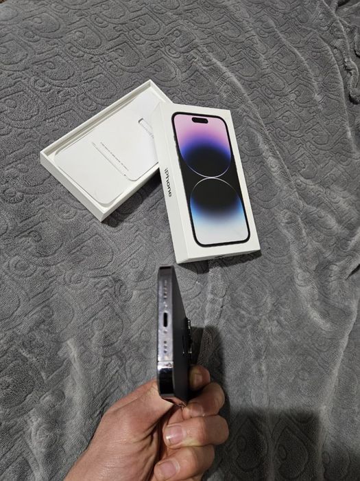 В продаже Айфон 14про 128гб