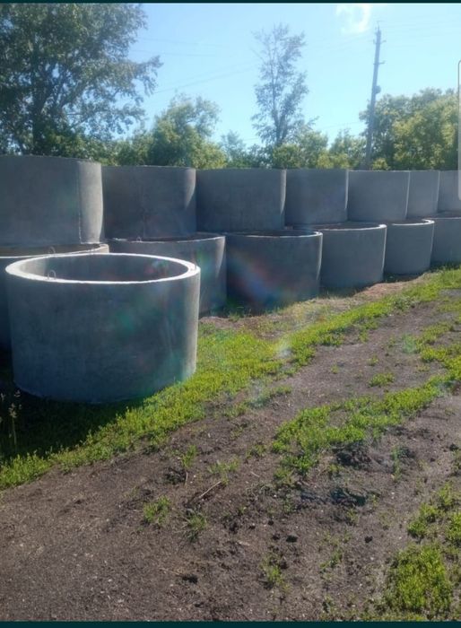 Бетонные кольца.Имеется доставка.