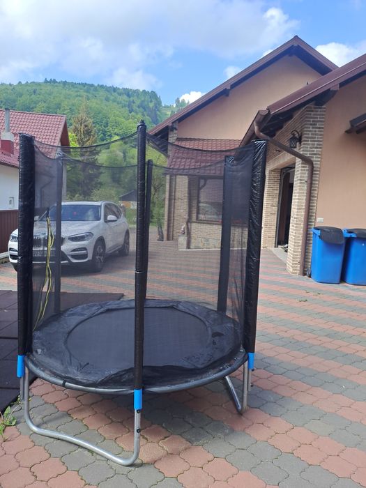Trambulină copii cu plasă protecție