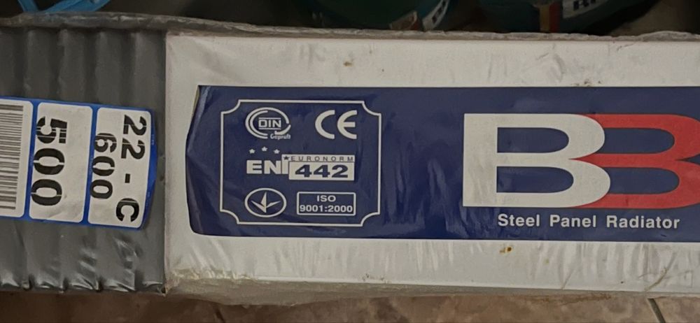 4calorifere noi sigilate,inaltime 600 lungimile 500,800,1200,1200 radi