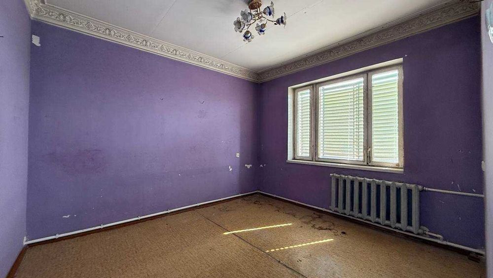 Калениский Фаровон клиникаси 4қаватда 3хонали квартира сотиладиID:1882