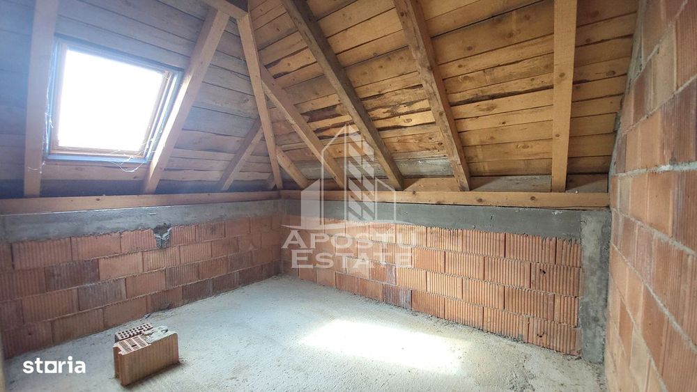 Casa individuala cu 5 camere,3 bai si garaj,Becicherecul Mic