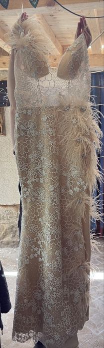 Продавам официална рокля