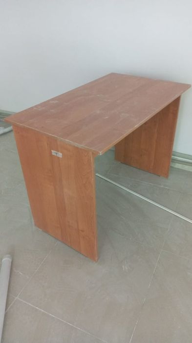 Продам столы б/у