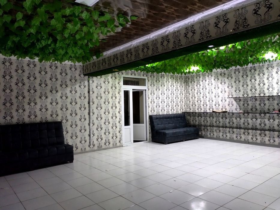 Noturar bino sotiladi