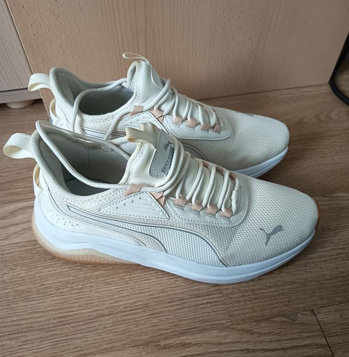 Adidași/sneakers Puma mărimea 39 damă