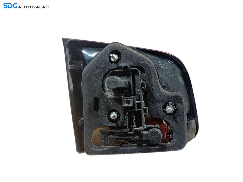 Stop Lampa Tripla Dreapta de pe Haion Portbagaj Volkswagen Touareg 7L Facelift FL 2002 - 2010 (Prezinta Microfisuri) [LS0267]