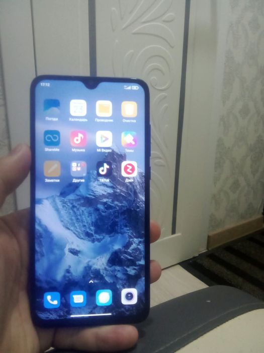 Телефон продам Xiaomi mi 9 lite 64 Гб